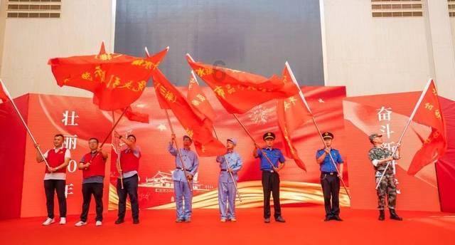《萱花草》的歌词是什么？游戏画面